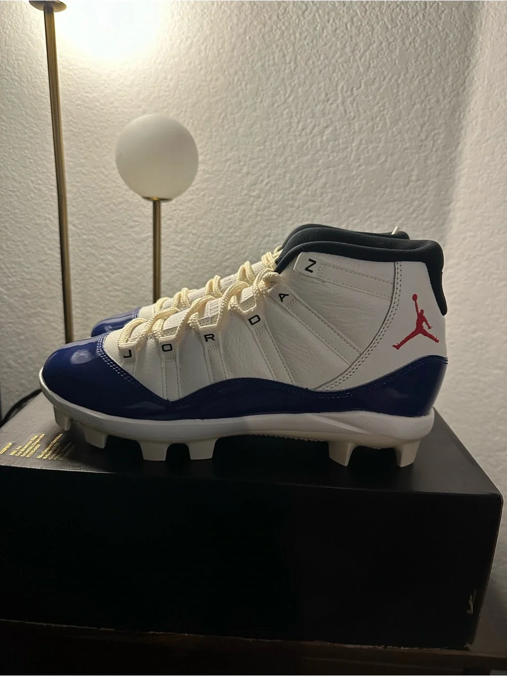 Jordan 11 Mid MCS Cleat Rare Air 10.5M